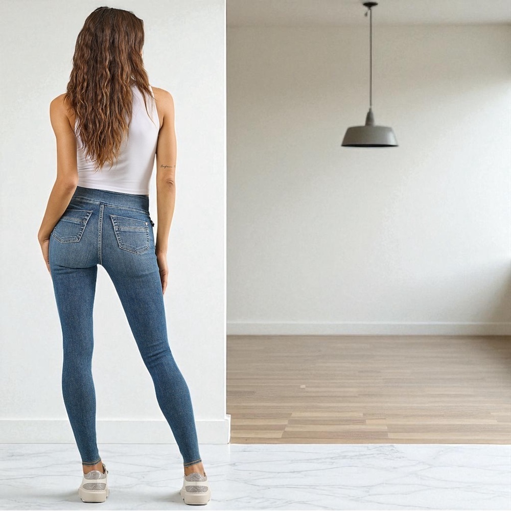 Feverish Fashion: Rock Your Style in Distressed Rock & Republic Jeans! Size 10M - Picture 2 of 16